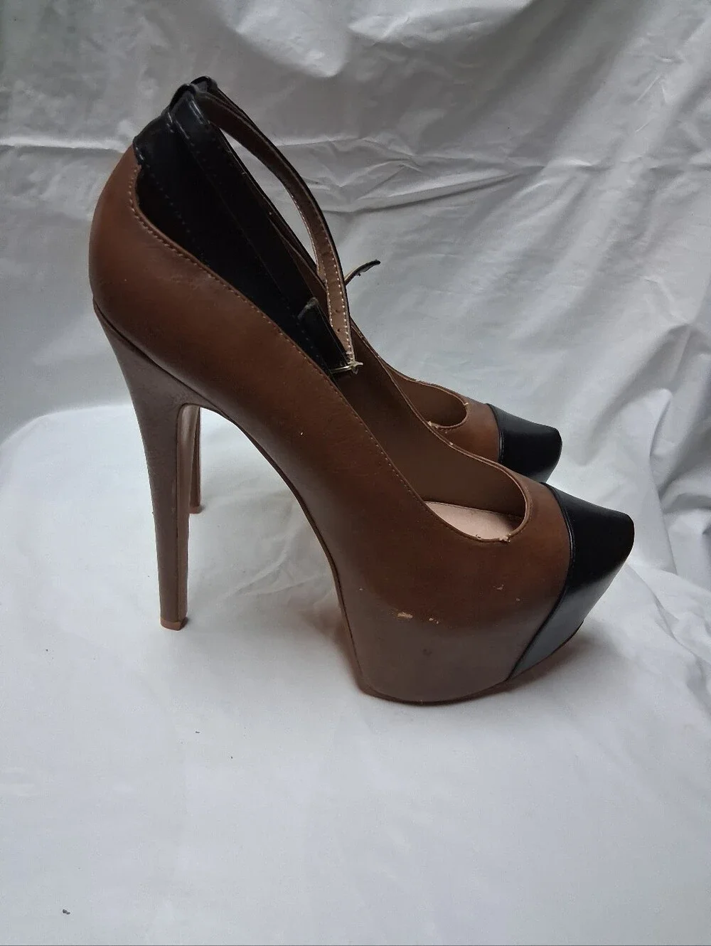 Halston Heritage Brown and Black Platform Pump with Ankle Strap Size 9M
